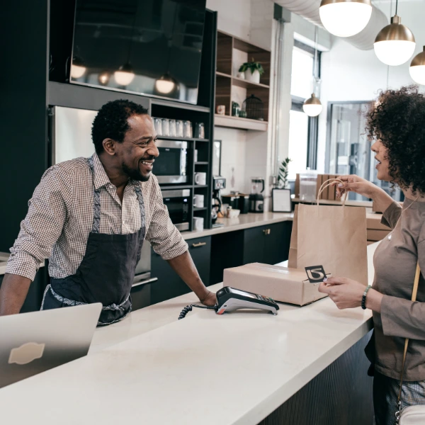 An image of a small business owner in Fort Lauderdale.