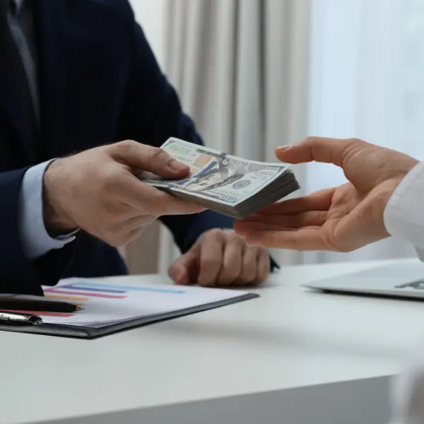 An image showing attorneys guiding creditors through bankruptcy proceedings in Florida